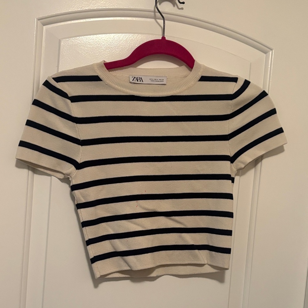 Zara Black and Cream Striped Tee. Half shirt